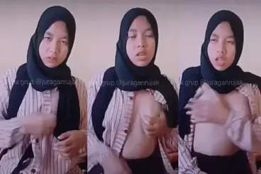 Cewek Hijab Indo Sange Berat Ngentot Sampe Becek