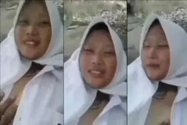 Genjot Gadis SMA di Batu Sungai Jembut Lebat Basah Gila