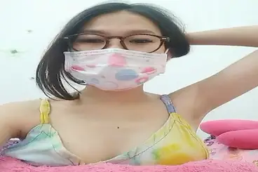 Live Show 14 Cewek Seksi Ngocok Memek Brutal Sampe Squirt Nyemprot